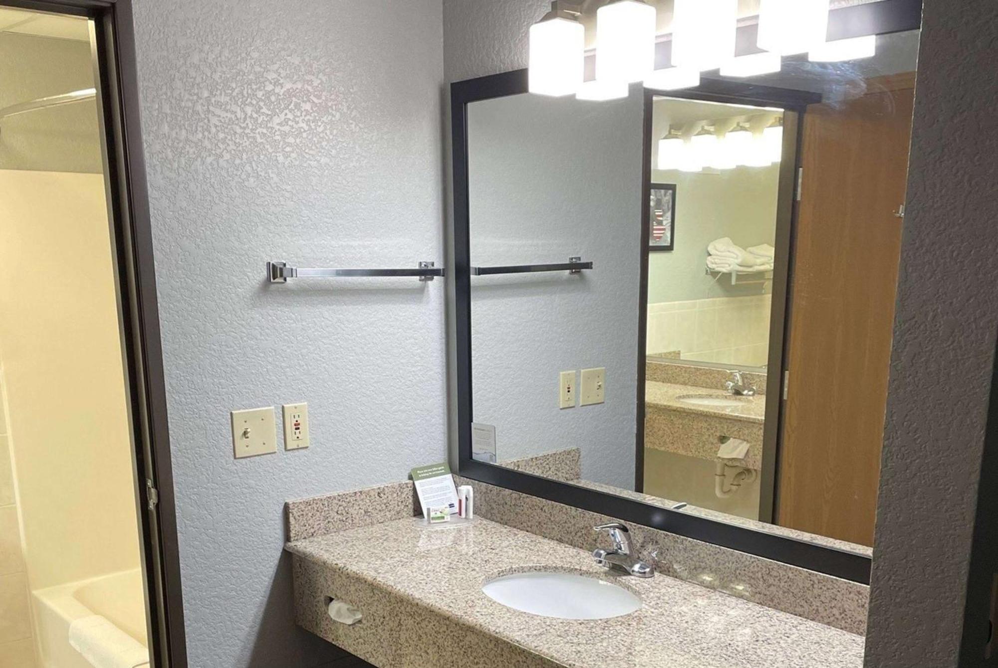 Americinn By Wyndham Ankeny/Des Moines מראה חיצוני תמונה